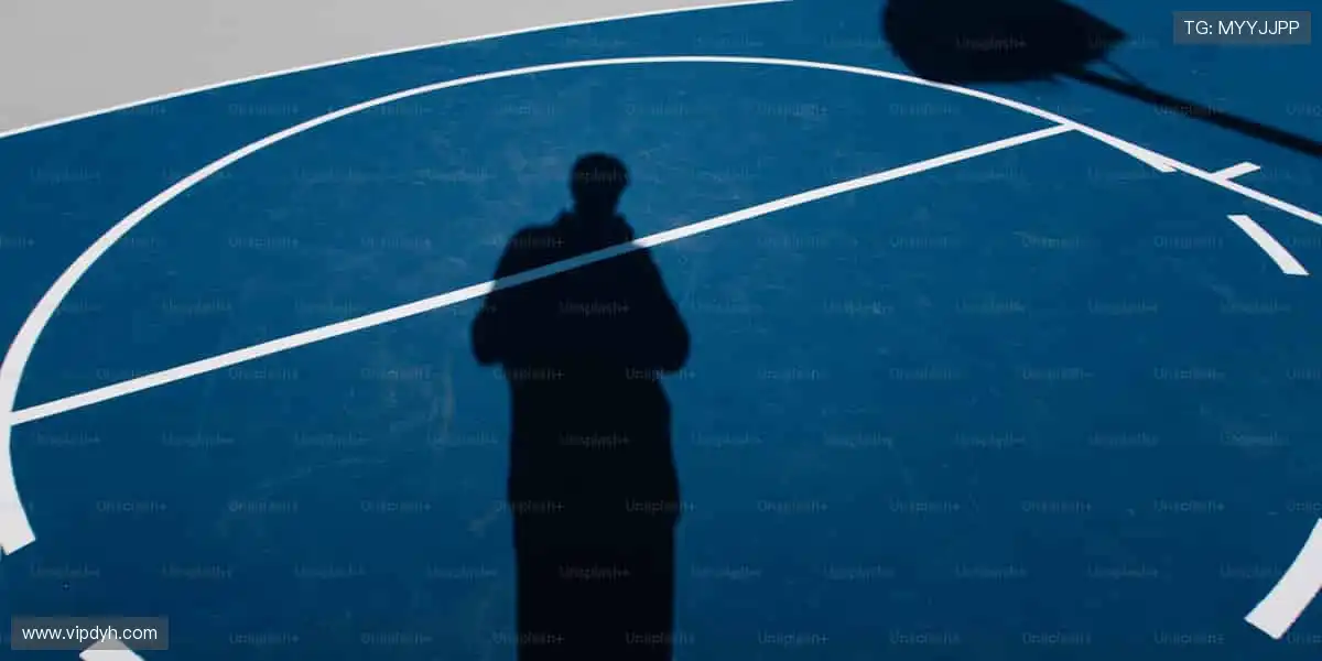 📱 边看边聊，弹幕刷屏，互动赢好礼！